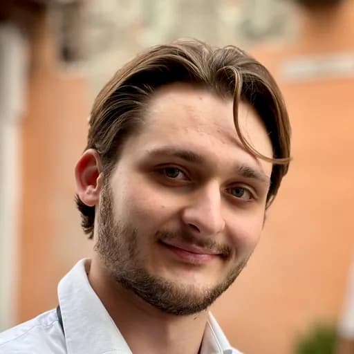Portrait of Denys Havryliak, Founder & CEO of Applefy